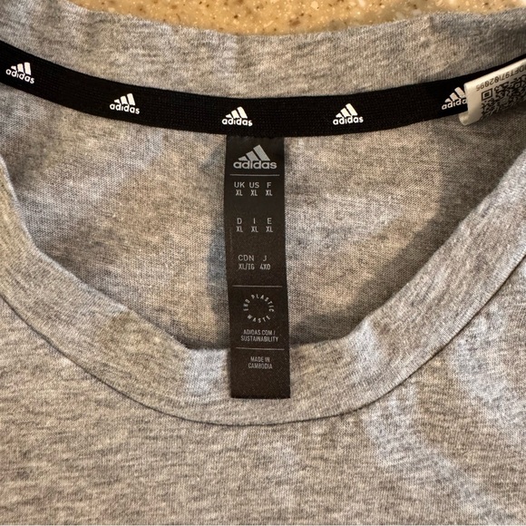 Adidas Gray T-Shirt XL aeroready - Picture 3 of 7